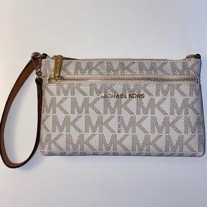 Michael Kors Wristlet